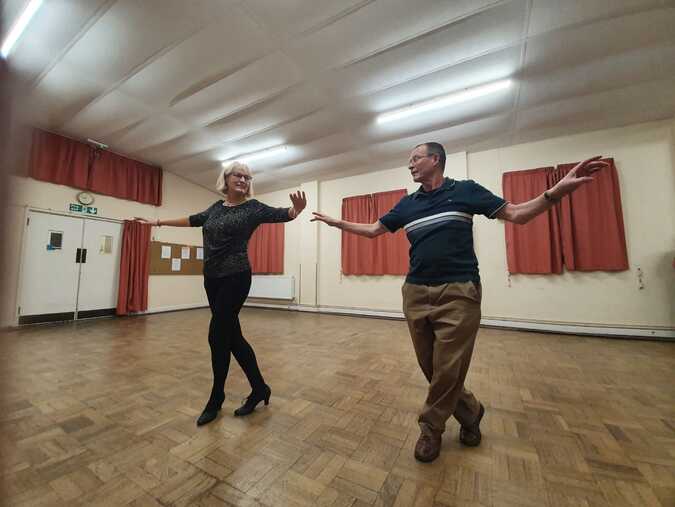 Private Ballroom dance lesson in Stubbington image 2